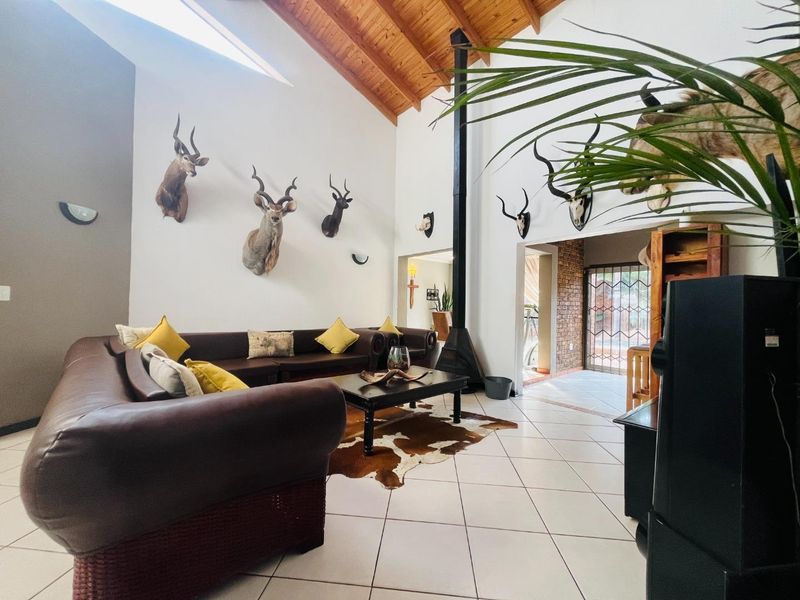 Magnificent 4 bedroom home in Meyersdal for Sale - Photo 6