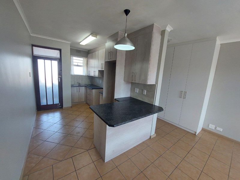 Bachelor Apartment for Rent in Boston, Belville - Photo 4