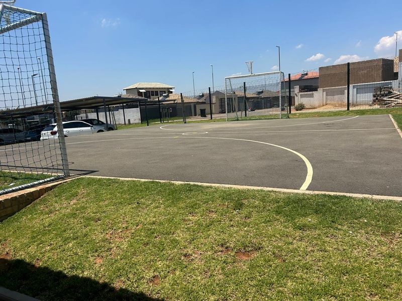 Proteas@Calyville, 2 Beds, 1 Bath -R 620 000 - Photo 2