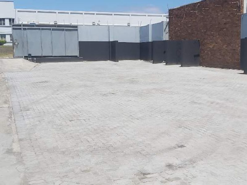 Prime warehouse/manufacturing facility to let in Sidwell - Photo 4