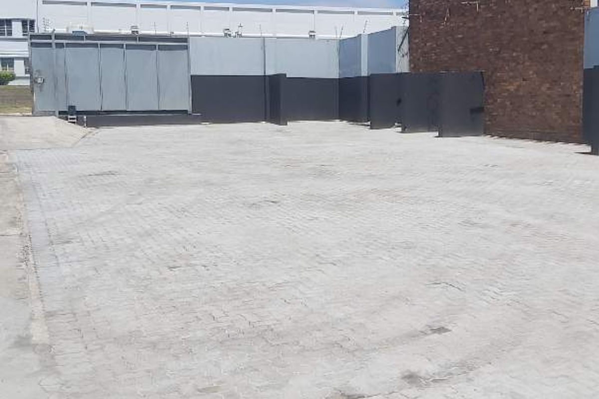 Prime warehouse/manufacturing facility to let in Sidwell - Photo 4