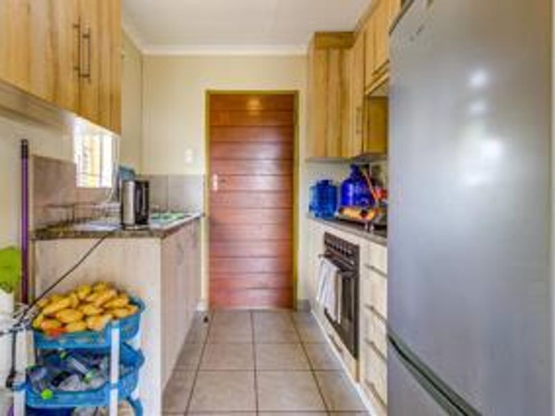 Ideal Home for First time Buyers - Photo 9