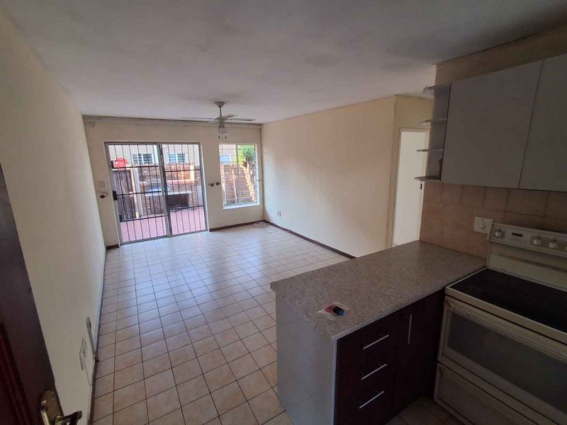 2 Bedroom Townhouse - Photo 2