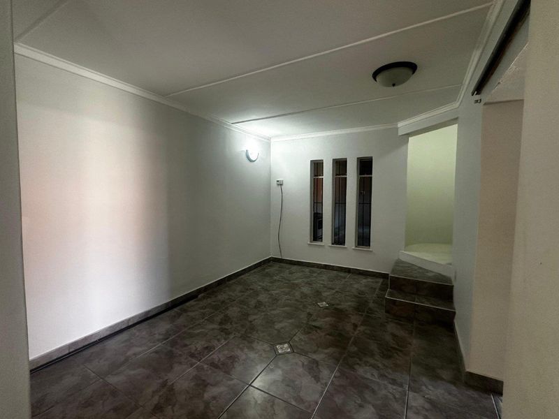 Spacious Double-Storey Duet with Endless Potential! - Photo 5