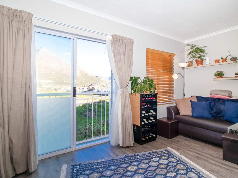 Seaside Escape – Coastal Comfort with Lifestyle Perks - Photo 5