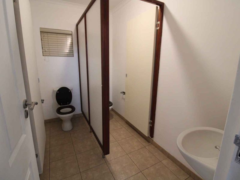 Well located on busy street close to schools. Perfect to Trade and stay. - Photo 6
