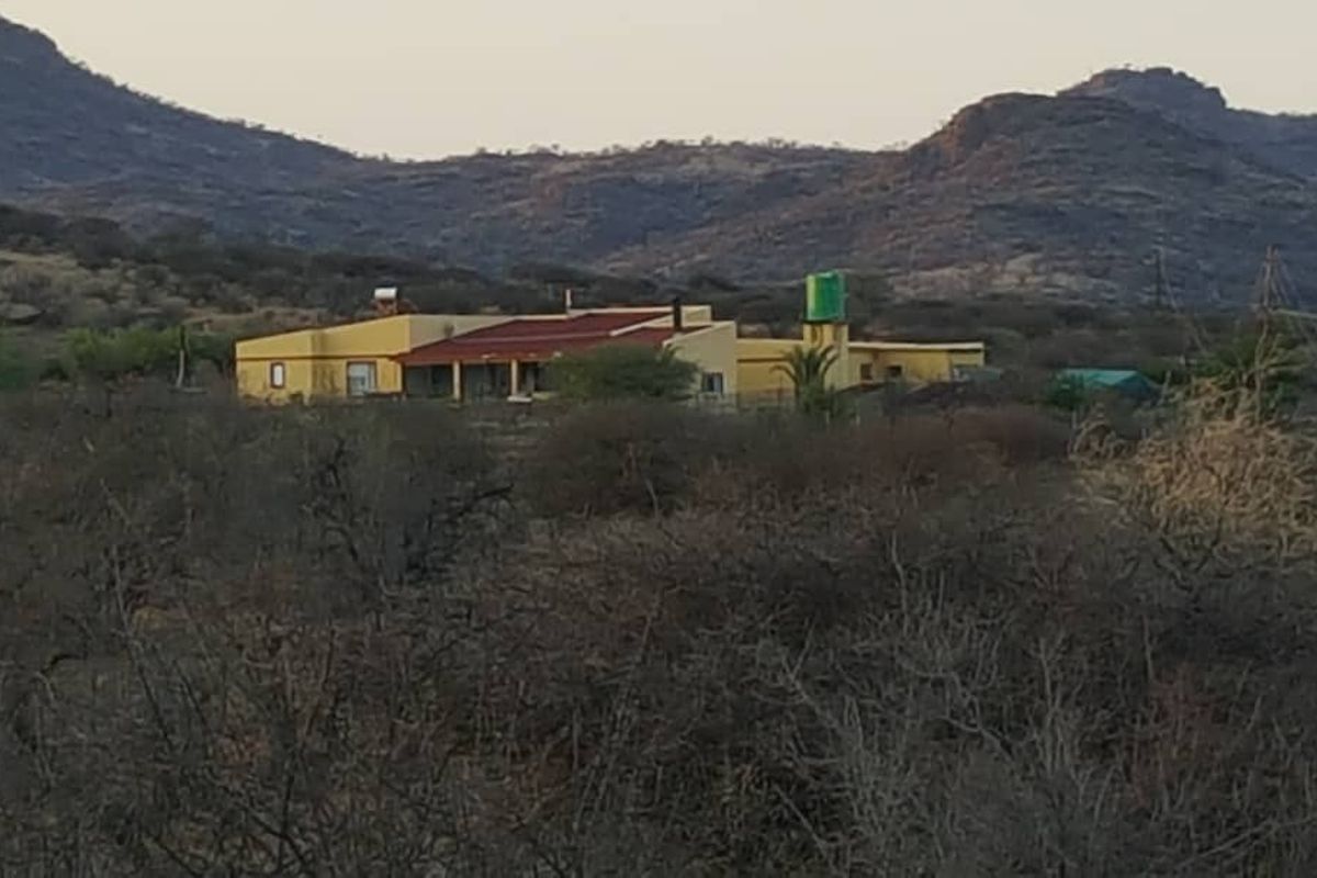 FOR SALE - SMALL HOLDING NEAR WINDHOEK, NAMIBIA 13.14 Ha - Photo 3