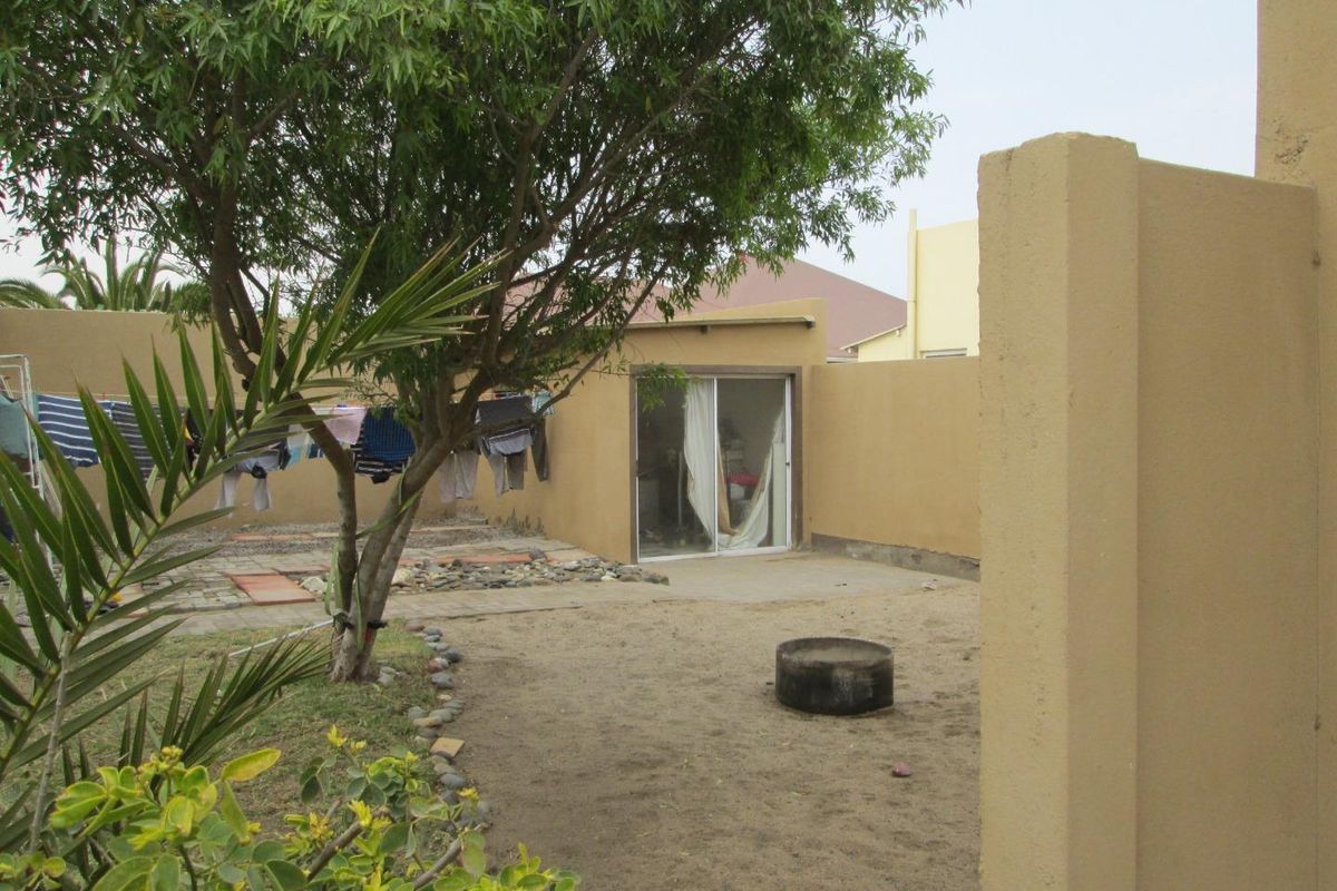 Property with so much potential - Photo 2