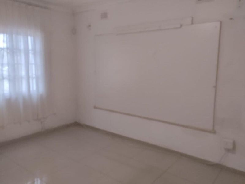 8 Bedroom Home for Large Family or Rental Investment - Photo 10