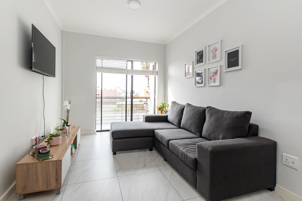 Modern 2 bedroom Apartment. - Photo 2