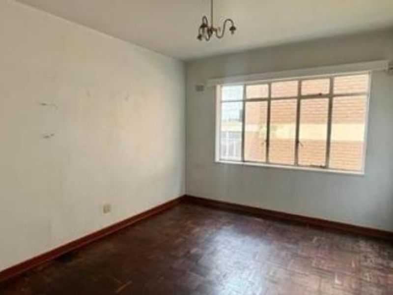 Two-Bedroom Apartment To Let - Photo 2