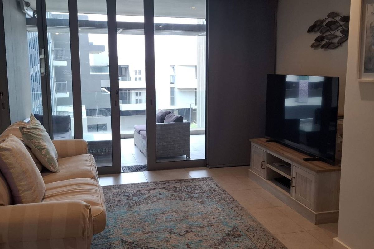 **Stunning 2-Bedroom, 2-Bathroom Apartment in a Newly Developed Estate** - Photo 4