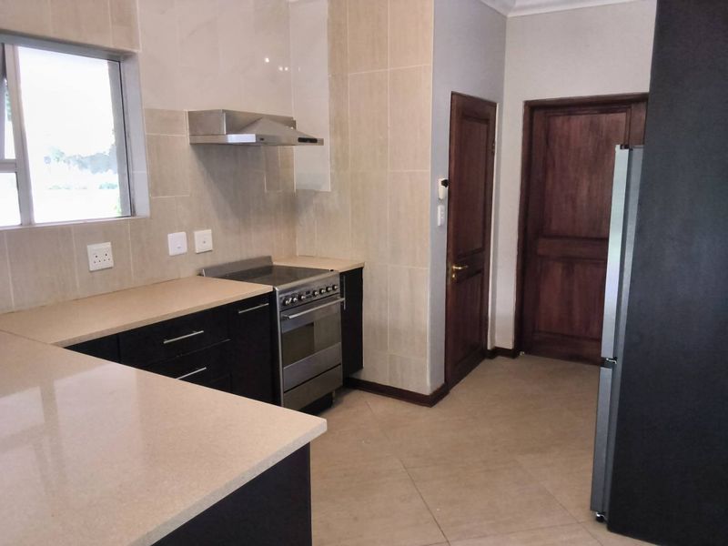 Flatlet/Cottage To Let - Bryanston - Photo 3