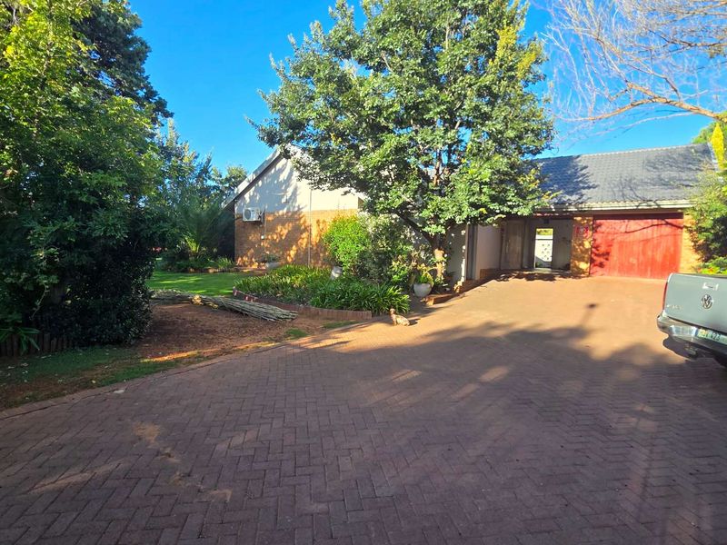 A Property with Exceptional Investment Potential and Versatile Living Options - Photo 2