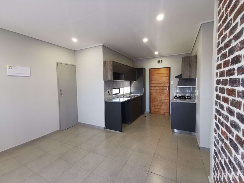 Modern 3-Bedroom Home for Rent in Leopard’s Rest Security Estate – Phase 3 - Photo 4