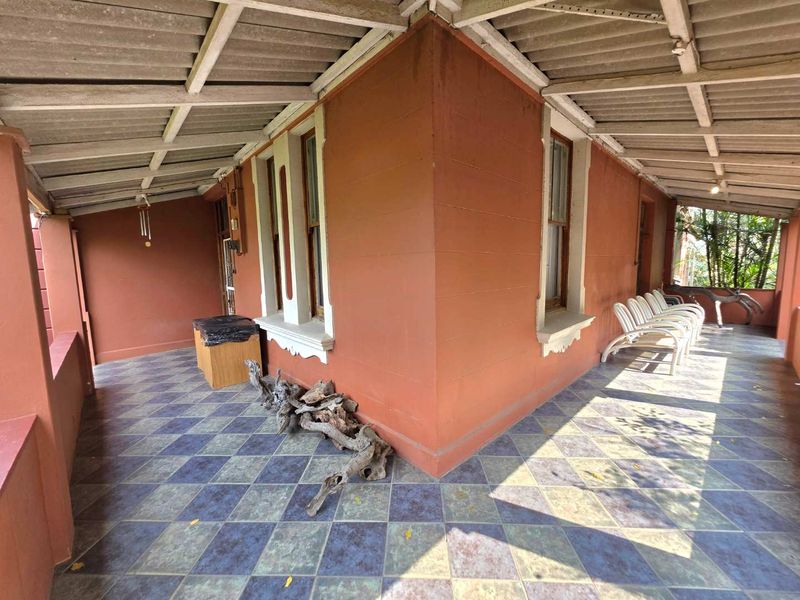 Old Style Beautiful 4 Bedroom Family Home - Photo 8