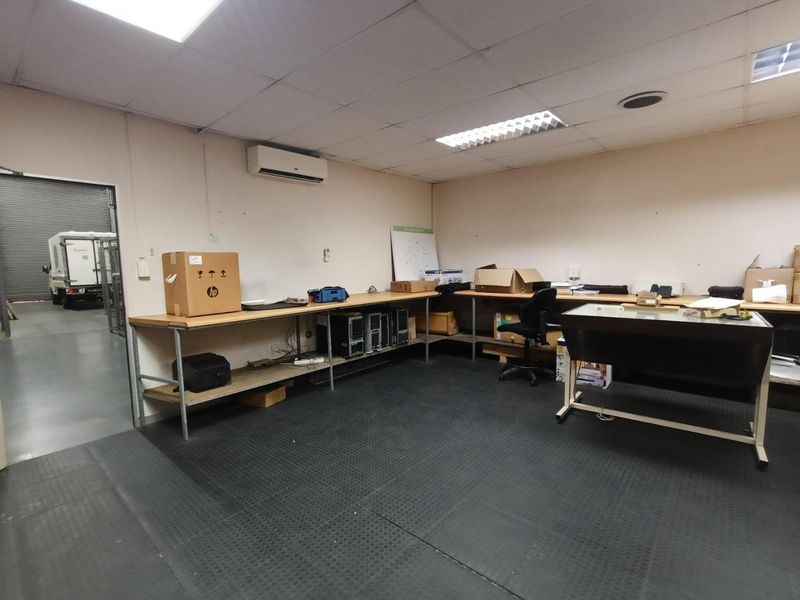 1224m2 - Warehouse To Lease | Shared Yard - Photo 9
