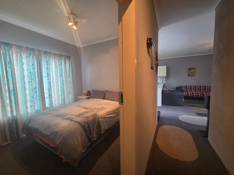 Spacious 3-Bedroom Facebrick Townhouse in Prime Groblerpark - Photo 10