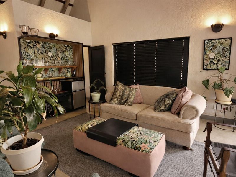 Private Lodge Living in Hoedspruit Wildlife Estate - Photo 7