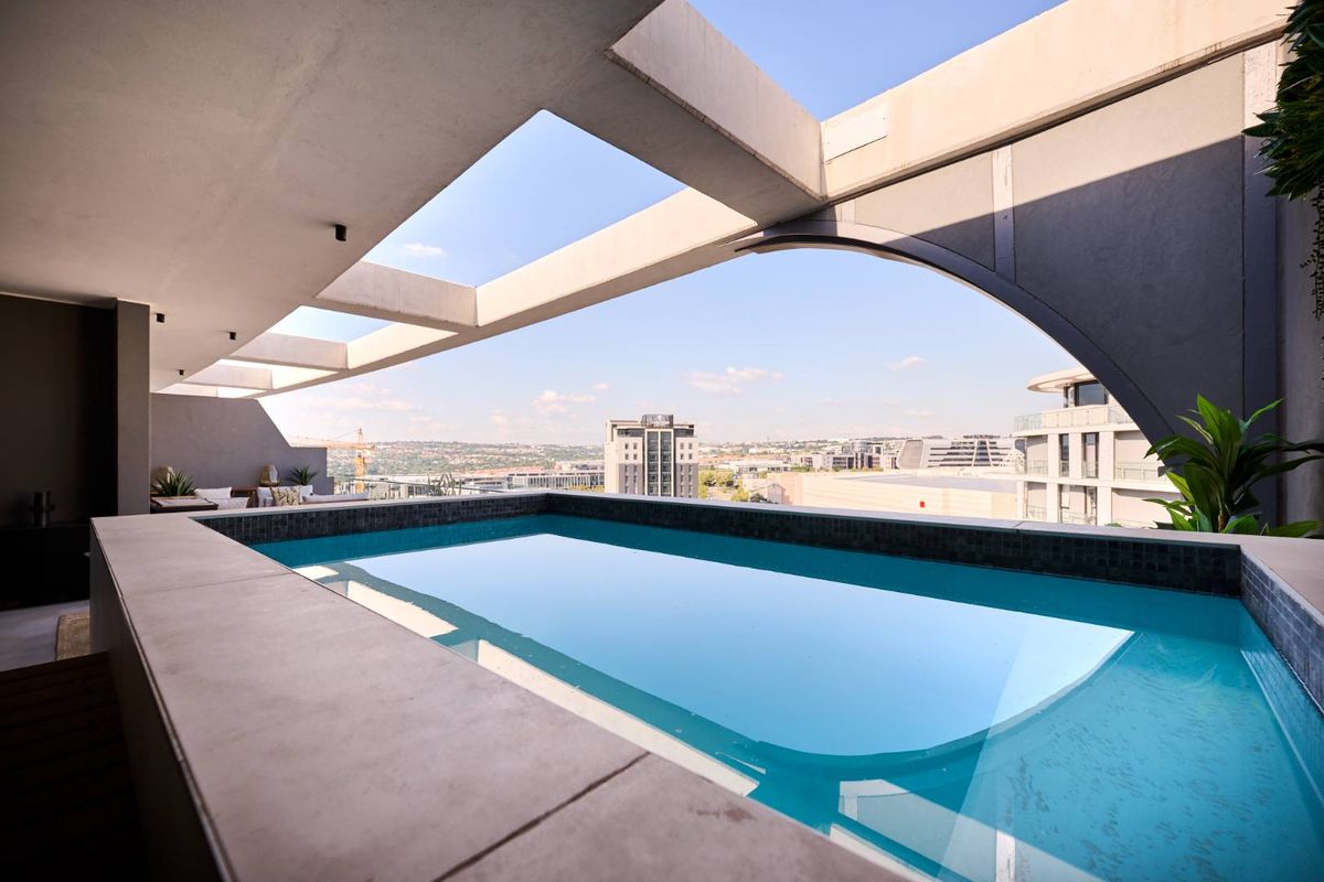 Pinnacle of Luxury Living - Photo 5