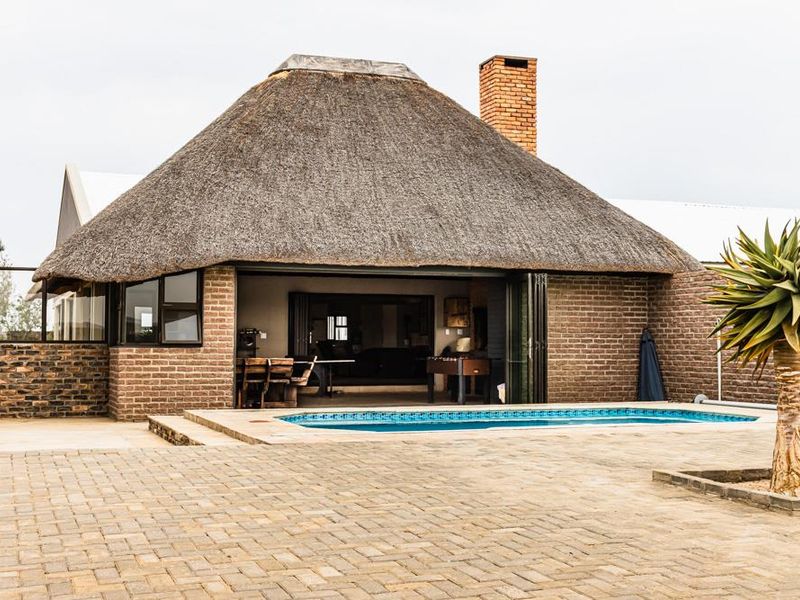 Luxury in Swakopmund River Plots: Expansive 7-Bedroom Oasis!" - Photo 9