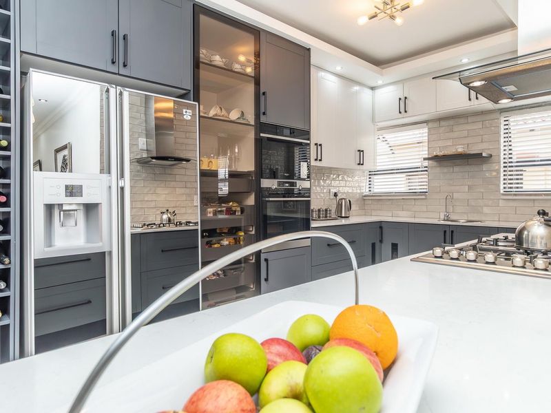 Modern Family Home Designed for Comfort & Entertaining - Photo 7