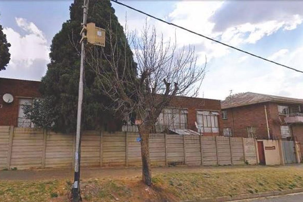 Ideal for first time buyers, young couples and/or a small family. - Photo 2
