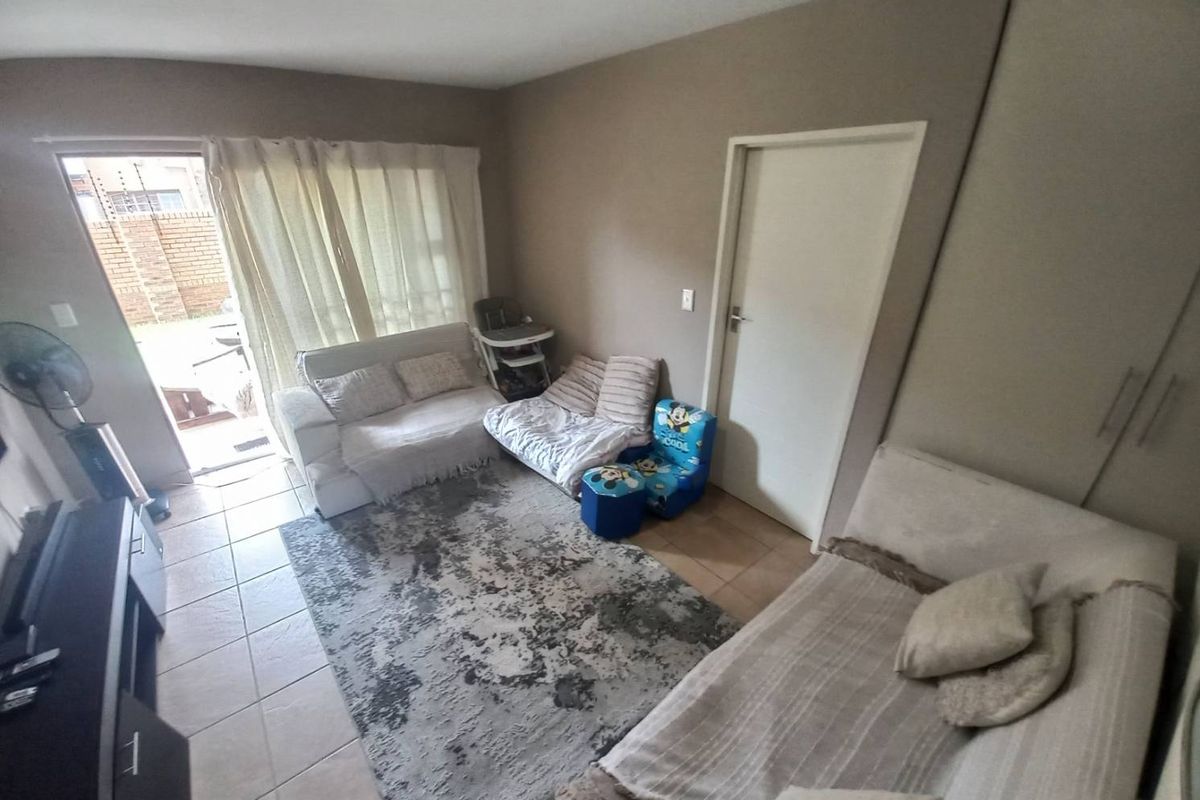 Two Bedrooms apartment for sale - Photo 3