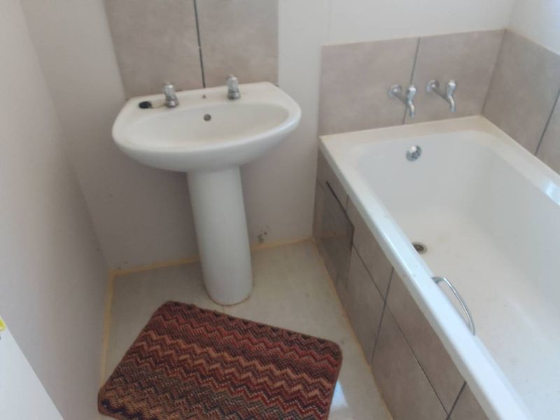 New developments three bedrooms house for sale in Benoni - Photo 10