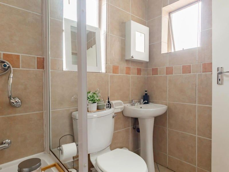 Modern 2 Bedroom, 2 Bathroom Apartment to Rent in Noordhang Randburg - Photo 5