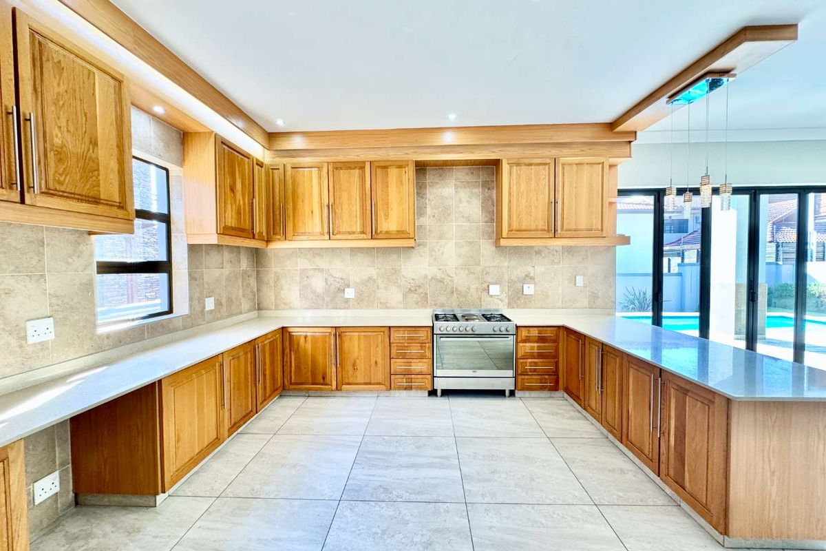 Hendra Estates - Stunning, Large Family Home For Rent In Izinga! - Photo 5