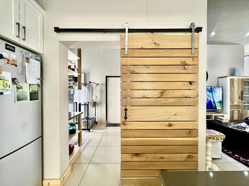 3 Bedroom Townhouse For Sale in Klein Windhoek - Photo 4