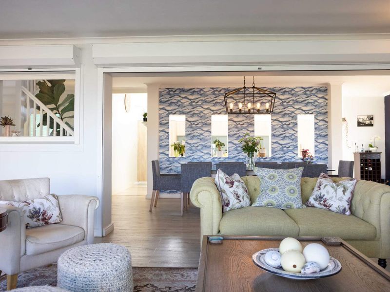 Sophisticated Luxury Living on the Slopes of Noordhoek Mountain - Photo 6