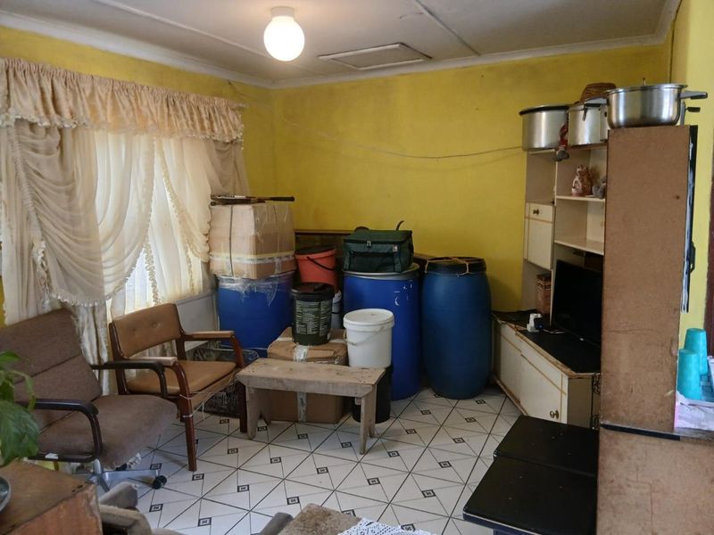 Charming 2-Bedroom Semi-Detached House in New Beginning - Photo 8