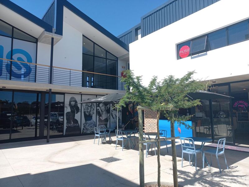 Brand new first floor offices or retail - Personalise this space! - Photo 4