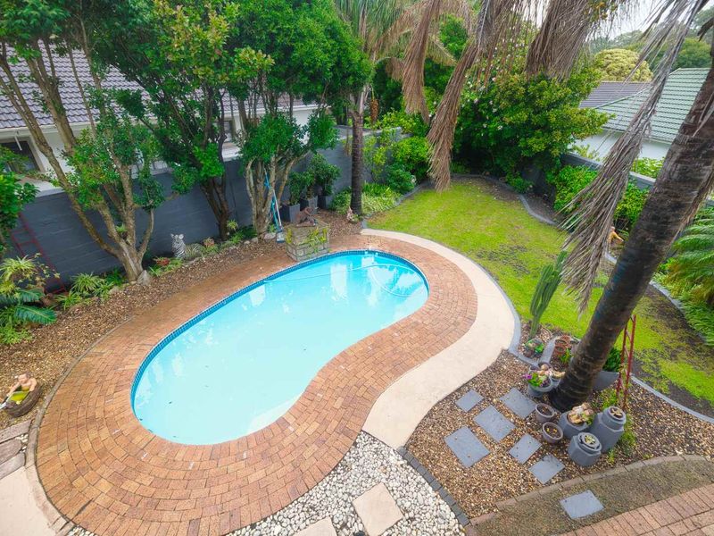 LARGE RESIDENTIAL HOME FOR SALE - Photo 7