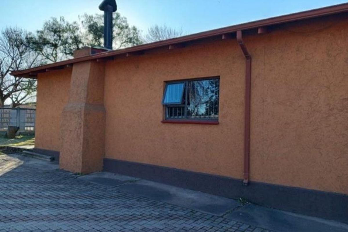 3 Bedroom House For Sale in Vanderbijlpark CW3 - Photo 5
