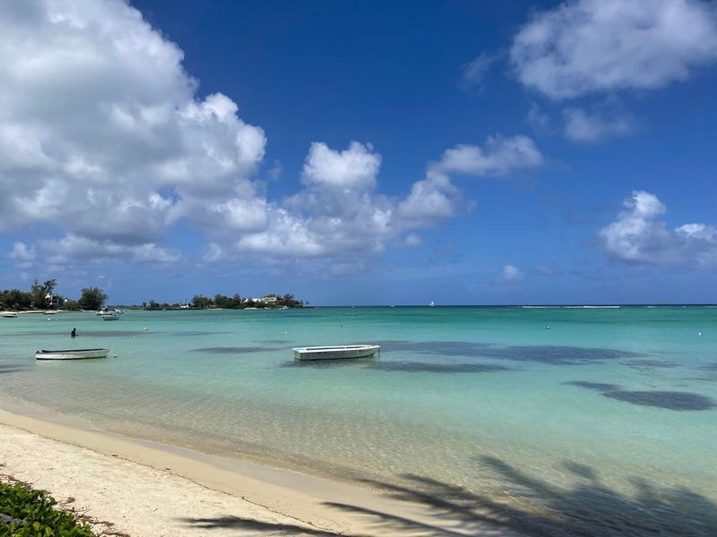 Azure Serenity: A Sanctuary Between Sea and Sky - Photo 2