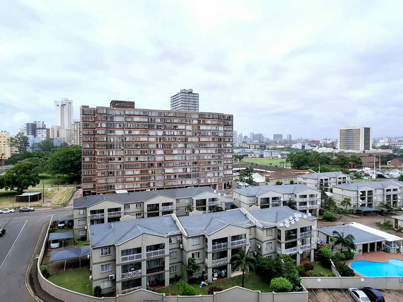 **Stunning Gem with Exclusive Amenities in Prime Location!** - Photo 7