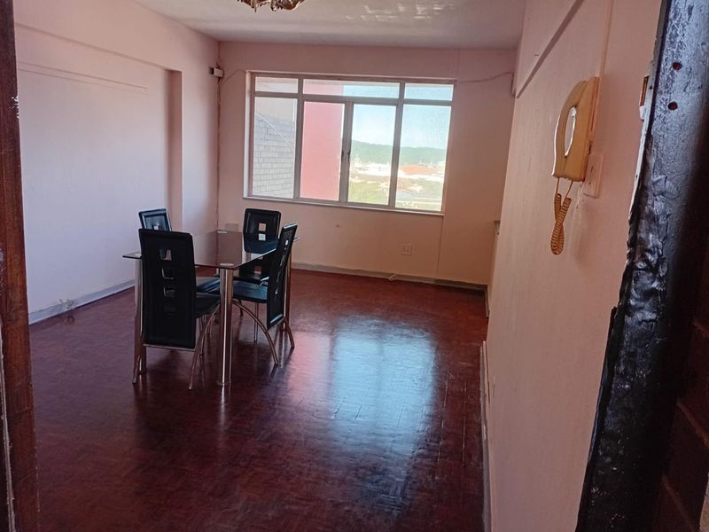 Spacious 2 Bedroom apartment in Durban South Beach, Close to Marine World & Hospitals!!! - Photo 4