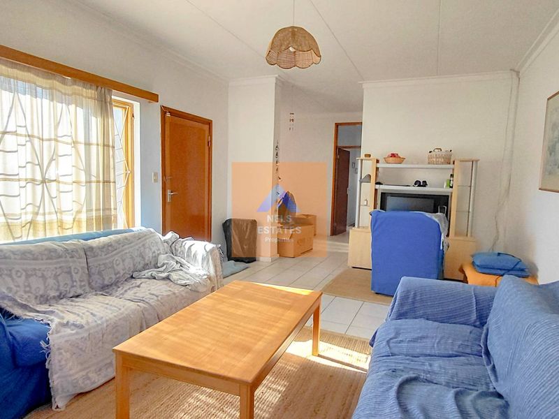 Golden Oldie For Sale in Vineta, Swakopmund - Photo 3