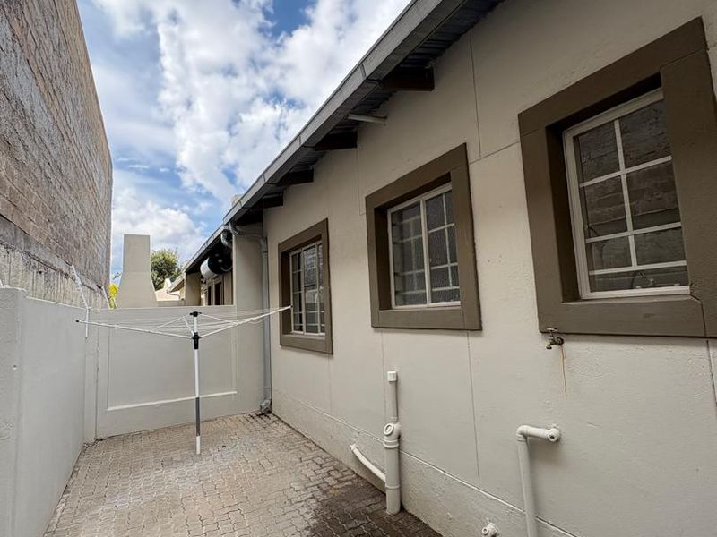 FOR SALE SIMPLEX TOWNHOUSE IN PIONIERSPARK EXT 1 - Photo 7