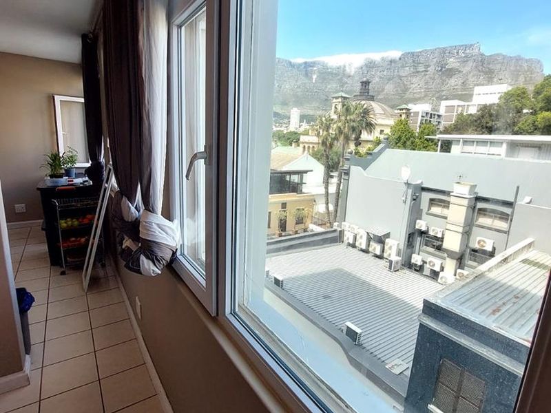 Furnished 1-Bedroom Apartment To Rent in Cape Town City Bowl - Photo 9