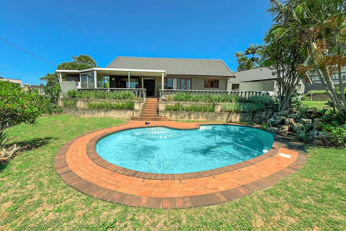 Charming Herrwood Park Home! - Photo 4