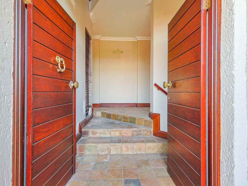 Modern 3-Bedroom Home in Secure Faerie Glen Estate - Photo 4