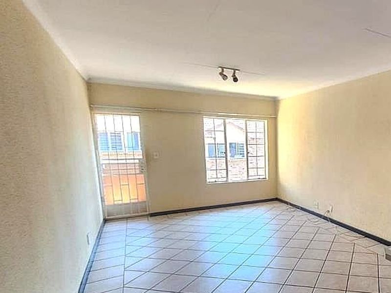 3 Bedroom Townhouse in Glenvista - Photo 7