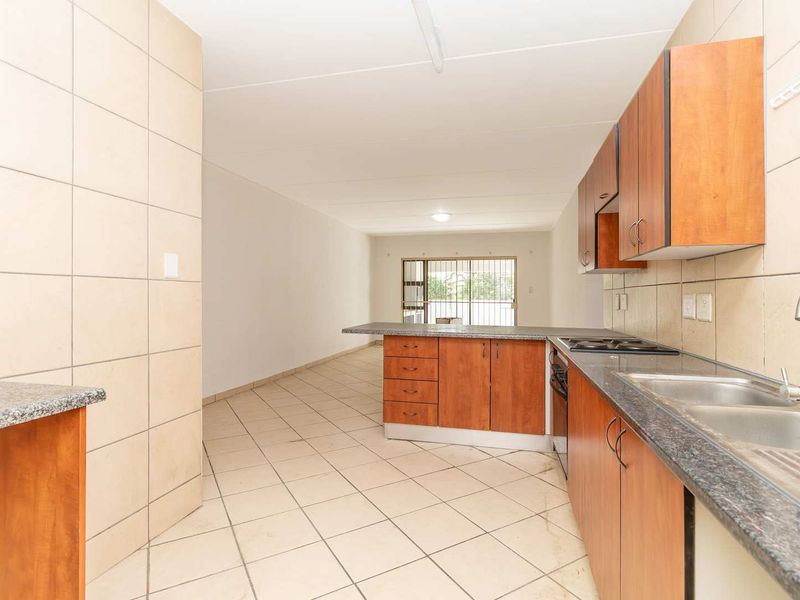 Lovely Spacious 2 Bedroom Ground Floor Garden Apartment - Photo 8