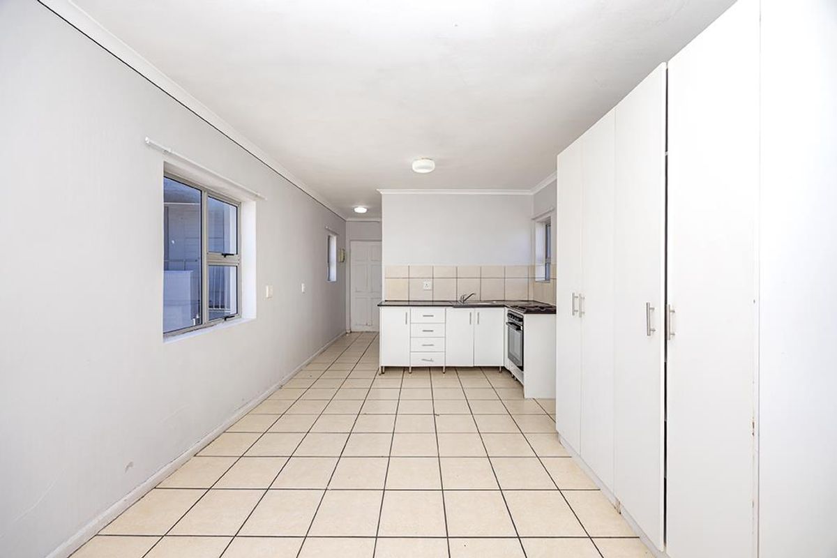 Studio Living with 24-Hour Security & Secure Parking in The Square on Tenth - Photo 4