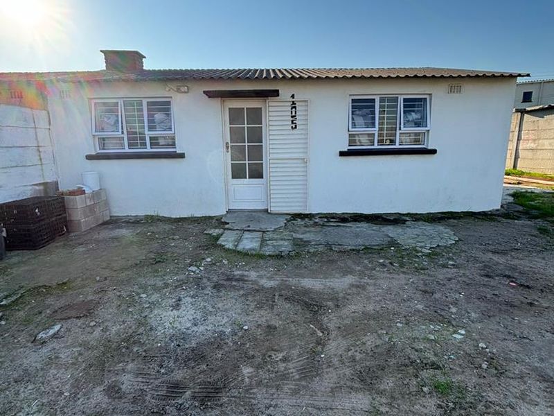 Newly renovated Family home or Investment Opportunity just waiting for you - Photo 3