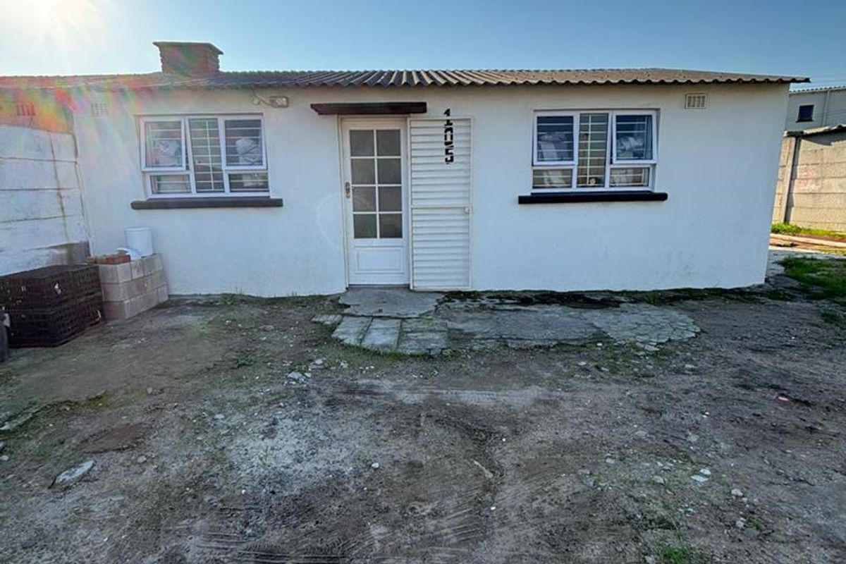 Newly renovated Family home or Investment Opportunity just waiting for you - Photo 3